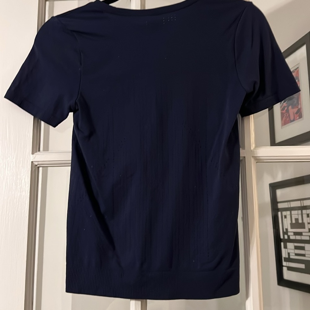 Athleta Navy Blue Shirt size XXS with breathable holes - Picture 3 of 5